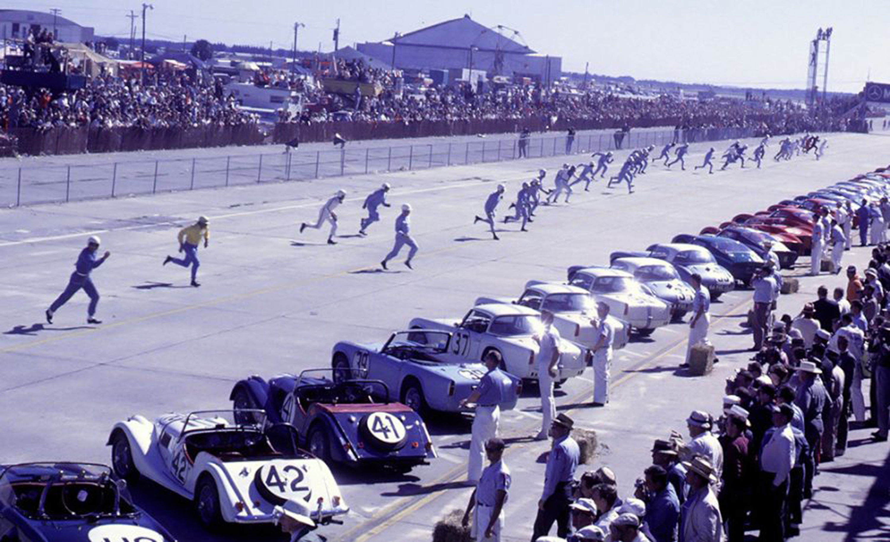 1963 Sebring 12-Hour Grand Prix of Endurance - Le Mans start